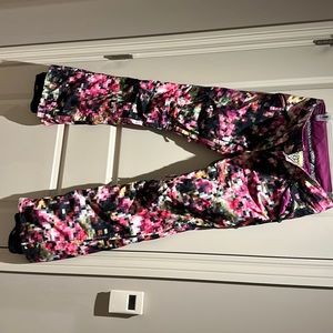 Burton dry ride ski/snowboard pants. Size SM.